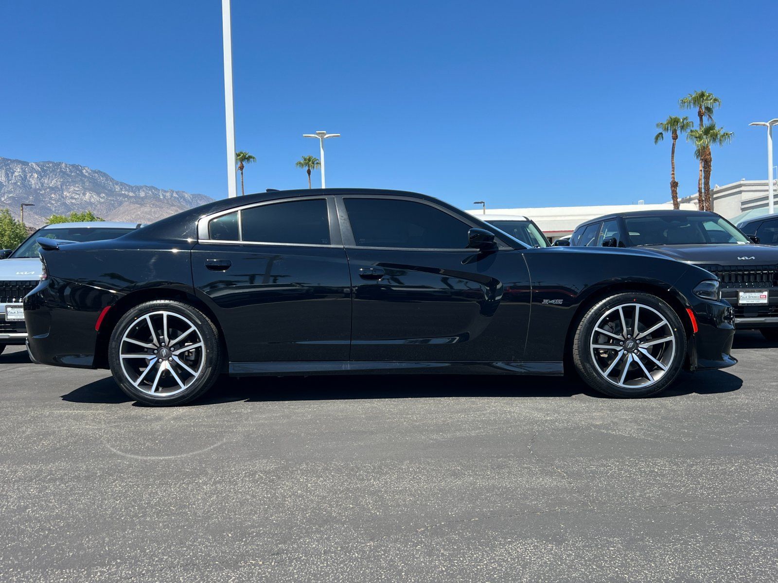 Used 2023 Dodge Charger R/T RWD image 2