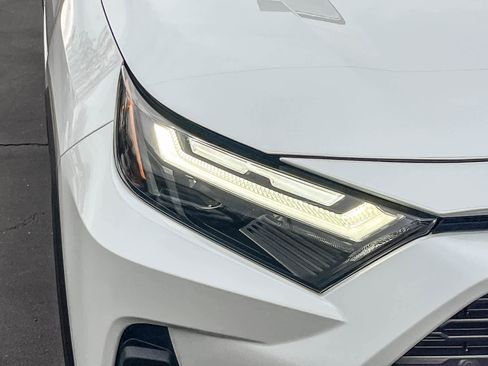 Used 2023 Toyota RAV4 Limited image 7