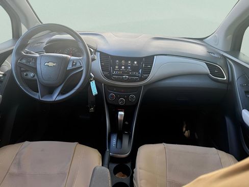 Used 2019 Chevrolet Trax LT w/ LPO, Cargo Package FWD image 14