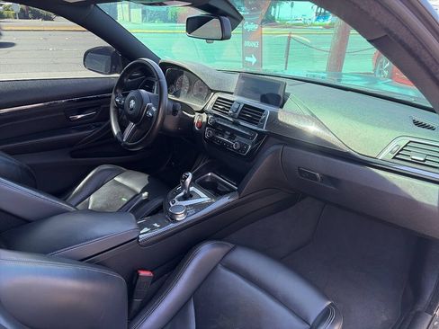 Used 2018 BMW M4 Coupe w/ Competition Package RWD image 21
