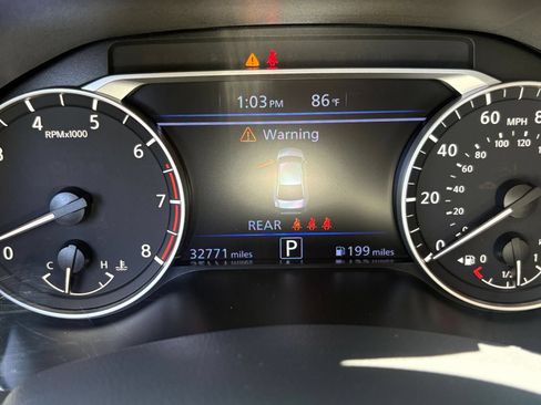 Used 2025 Nissan Altima 2.5 SV FWD image 40