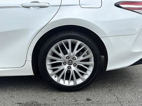 Used 2018 Toyota Camry XLE w/ Audio Package FWD image 10