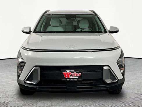 Used 2025 Hyundai Kona SEL AWD/4WD image 2