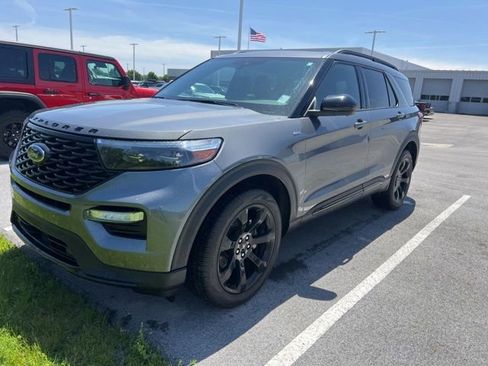 Used 2023 Ford Explorer ST-Line w/ Class IV Trailer Tow Package AWD/4WD image 9