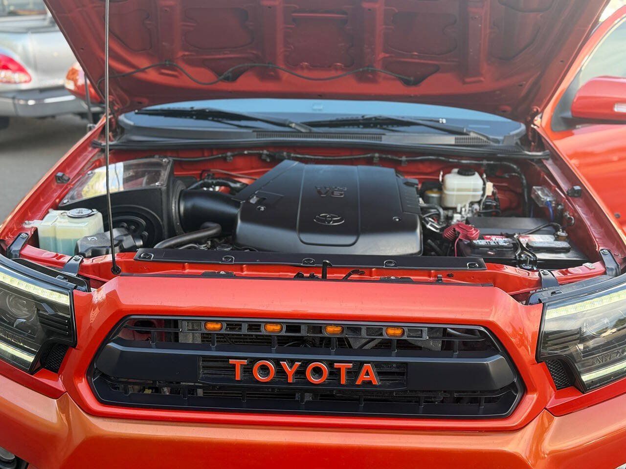 Used 2015 Toyota Tacoma TRD Pro w/ Off Road Towing Package AWD/4WD image 64