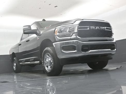 Used 2024 RAM 2500 Tradesman w/ Chrome Appearance Group AWD/4WD image 46