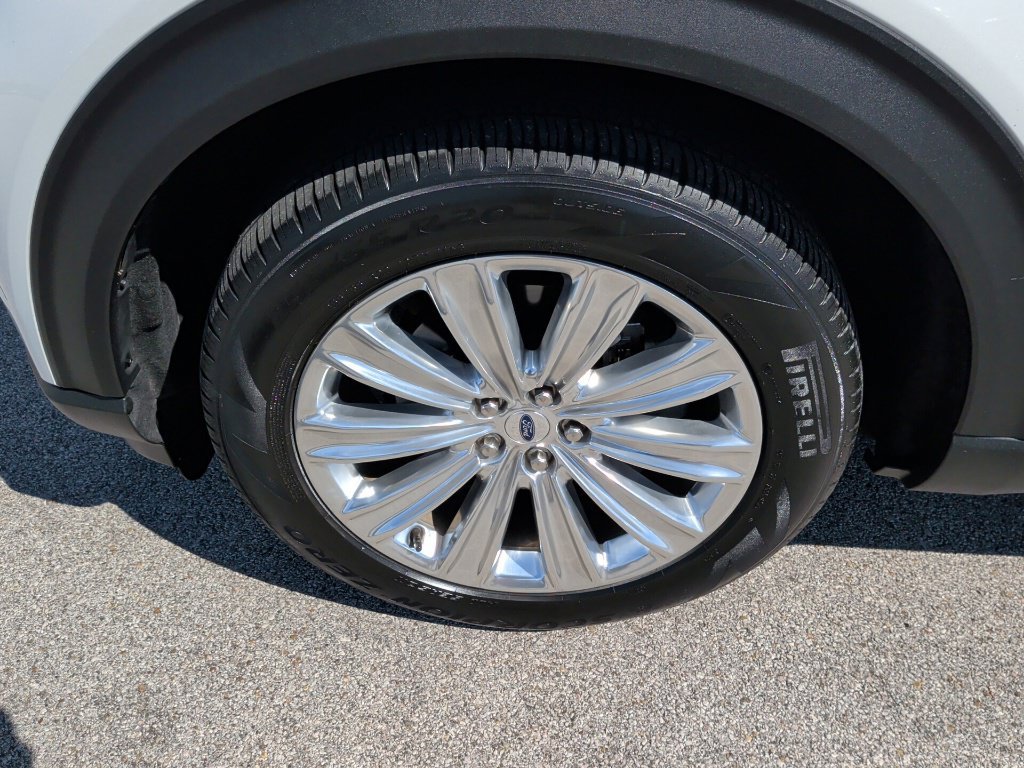 Used 2023 Ford Explorer Limited w/ Limited Technology Package RWD image 51
