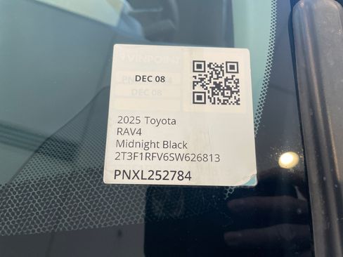 Used 2025 Toyota RAV4 LE AWD/4WD image 25
