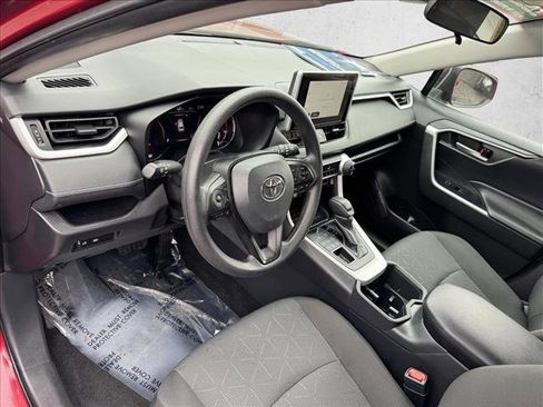 Used 2025 Toyota RAV4 XLE image 11
