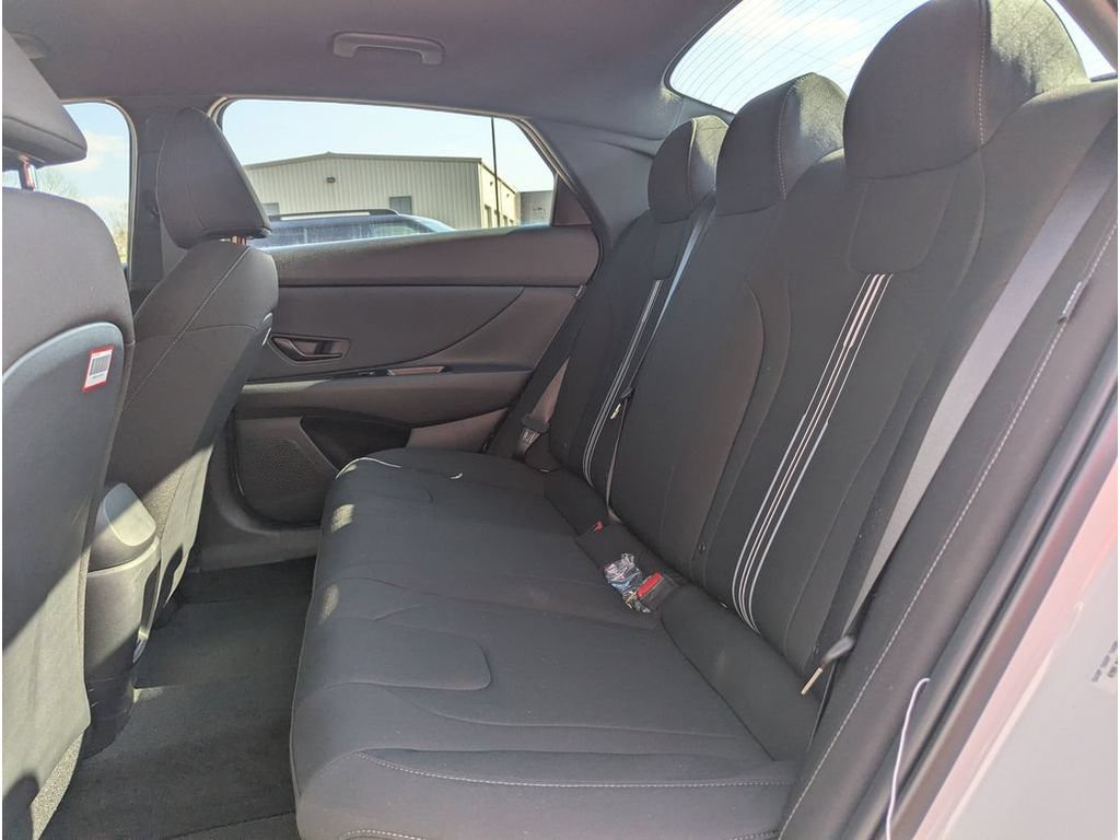 New 2026 Hyundai Elantra SEL FWD image 15