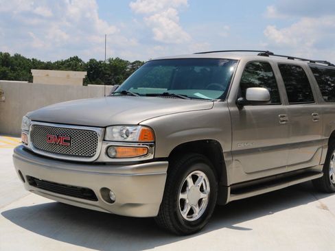 Used 2001 GMC Yukon XL Denali AWD/4WD image 20