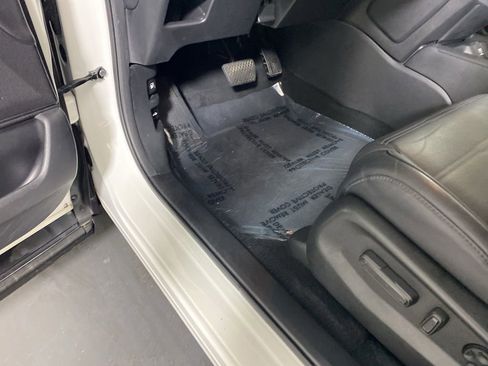 Used 2018 Honda CR-V Touring image 25