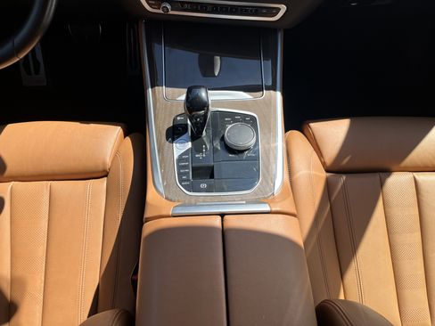 Used 2022 BMW X5 xDrive40i w/ M Sport Package AWD/4WD image 23