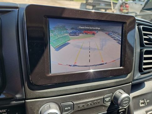 Used 2025 RAM ProMaster 2500 w/ U-Haul Equipment Group FWD image 14
