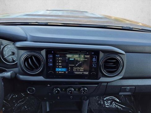Used 2017 Toyota Tacoma TRD Sport w/ Tow Package RWD image 13
