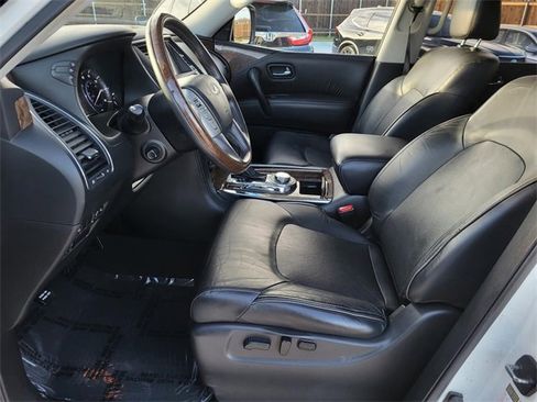 Used 2017 INFINITI QX80 Base w/ Driver Assistance Package image 19