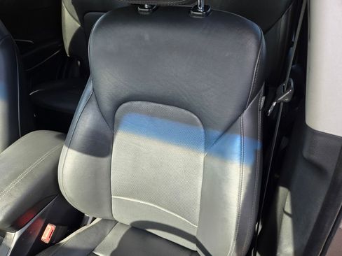 Used 2018 Hyundai Santa Fe Sport FWD image 20