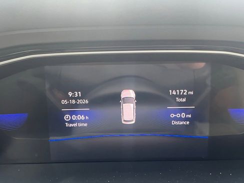Used 2024 Volkswagen Jetta SE w/ Panoramic Sunroof Package FWD image 20