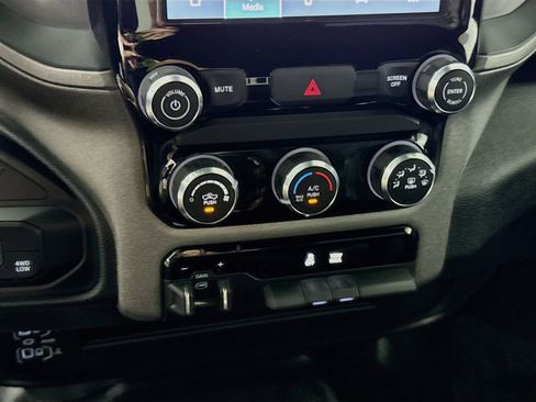 Used 2026 RAM 2500 Tradesman AWD/4WD image 8