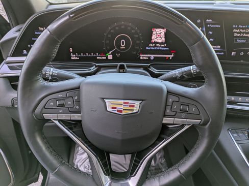 Used 2024 Cadillac Escalade Sport image 16