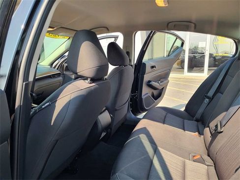 Used 2023 Nissan Altima 2.5 SV image 21