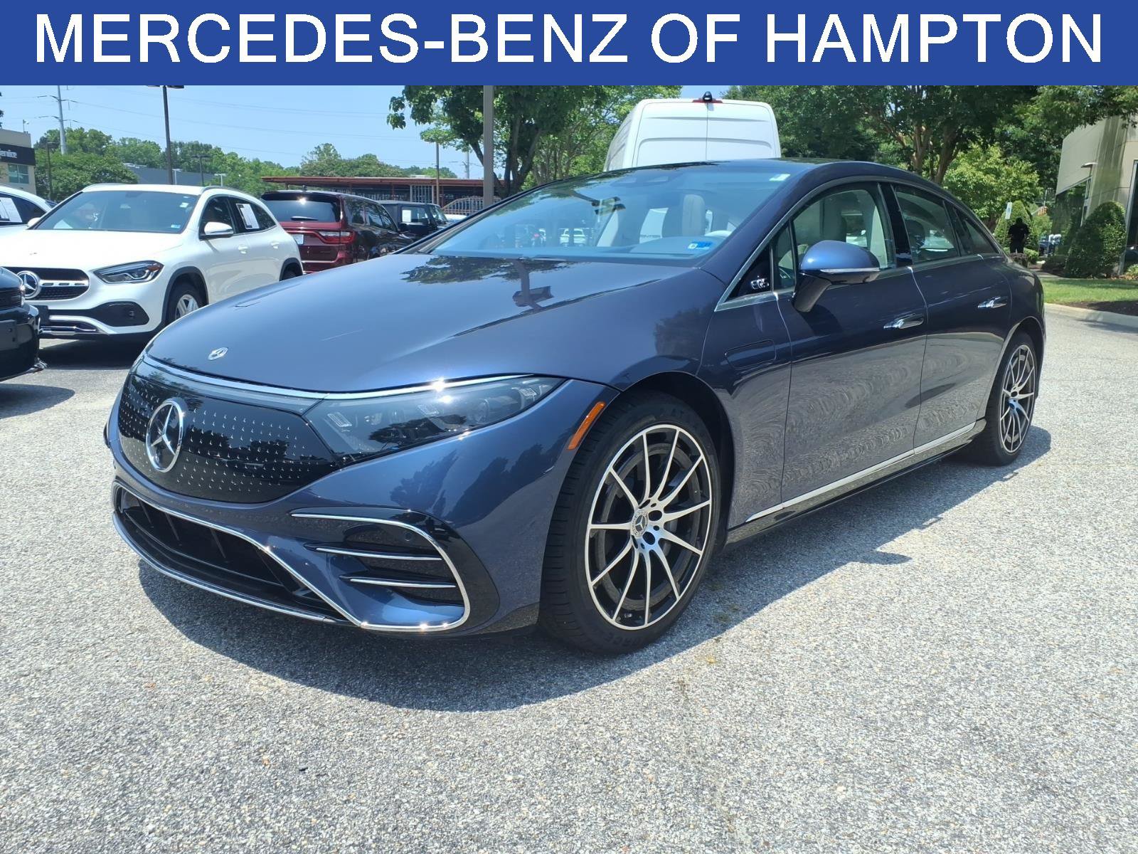 Used 2023 Mercedes-Benz EQS 580 4MATIC Sedan w/ Manufactur Interior Package image 1