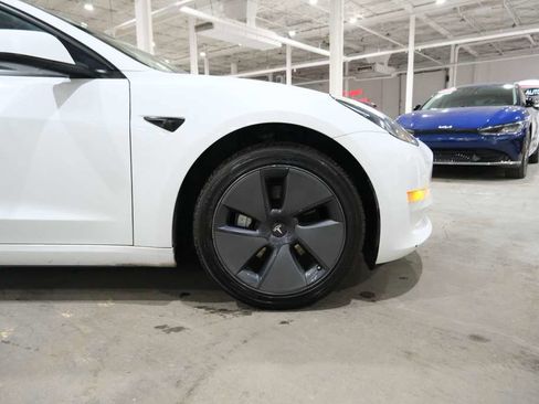 Used 2023 Tesla Model 3 Standard Range RWD image 15