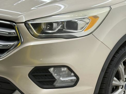 Used 2017 Ford Escape Titanium w/ Equipment Group 301A AWD/4WD image 4