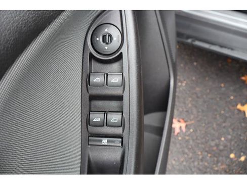 Used 2013 Ford Focus SE image 10