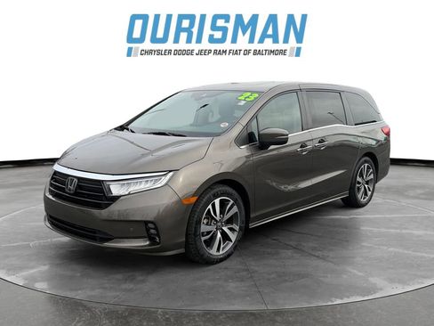 Used 2023 Honda Odyssey Touring image 2