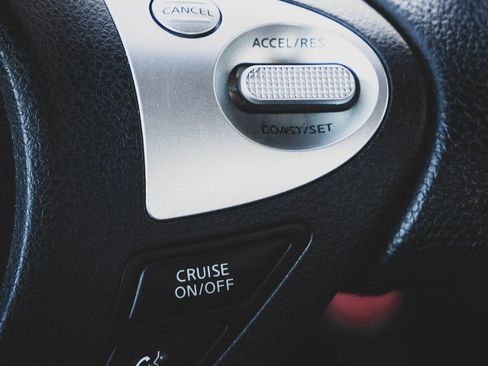 Used 2018 Nissan Sentra SV image 11