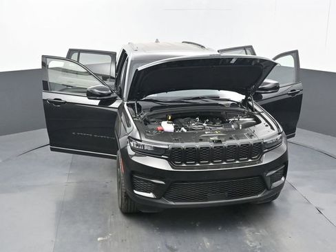 New 2025 Jeep Grand Cherokee Laredo image 70