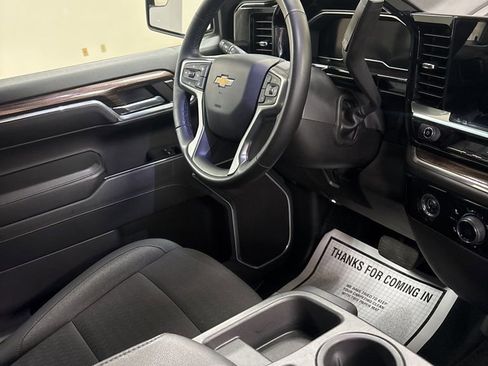 Used 2024 Chevrolet Silverado 1500 LT AWD/4WD image 24
