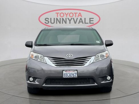 Used 2017 Toyota Sienna XLE w/ XLE Navigation Package image 10
