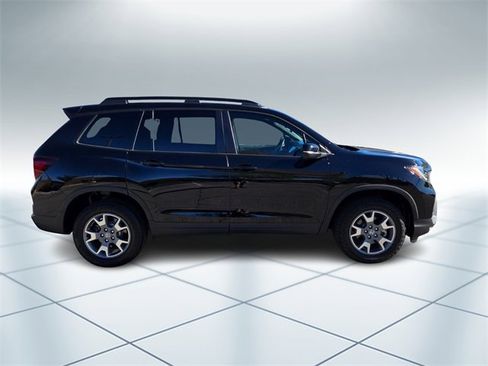 Certified 2023 Honda Passport TrailSport image 3