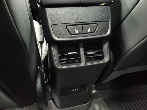 New 2026 GMC Terrain Denali w/ LPO, Black Badging Package image 27