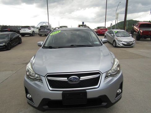 Used 2017 Subaru Crosstrek 2.0i Premium AWD/4WD image 7
