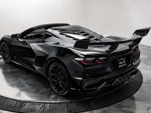 Used 2026 Chevrolet Corvette ZR1 w/ ZR1 Carbon Fiber Aero Package RWD image 15
