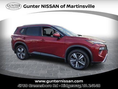 Certified 2025 Nissan Rogue SL AWD/4WD image 1