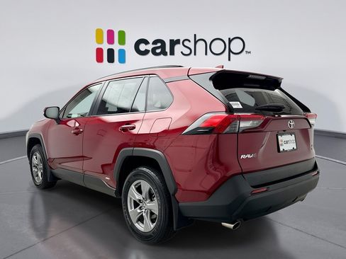Used 2025 Toyota RAV4 XLE AWD/4WD image 3