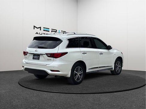 Used 2020 INFINITI QX60 Luxe w/ Essential Package image 9
