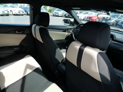 Used 2018 Honda Civic Sport image 21