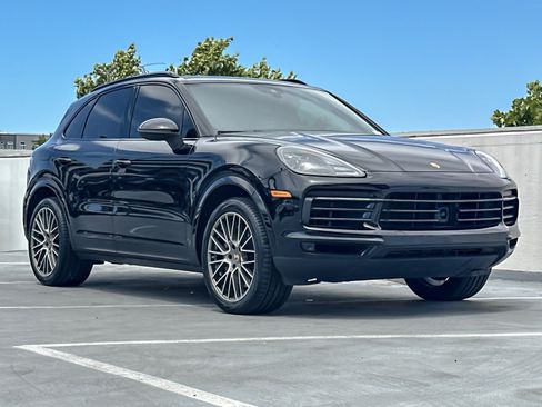 Used 2023 Porsche Cayenne Platinum Edition AWD/4WD image 10