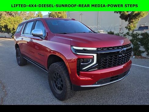 Used 2025 Chevrolet Suburban Premier AWD/4WD image 1