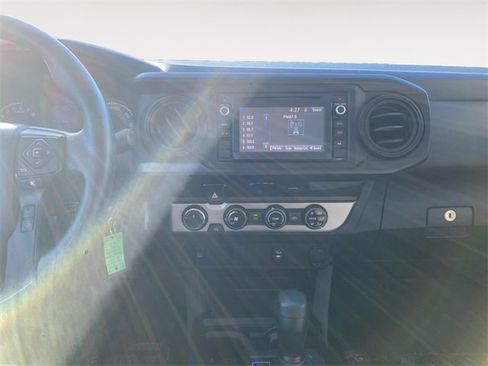 Used 2018 Toyota Tacoma SR w/ SR Convenience Package image 11