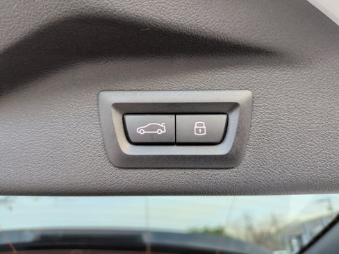 Certified 2025 BMW X7 xDrive40i w/ M Sport Package image 46