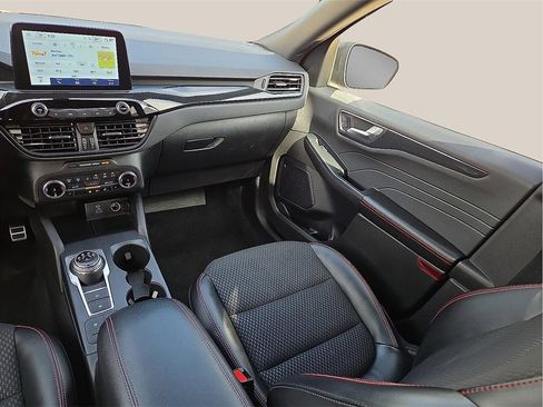 Used 2023 Ford Escape ST-Line image 12