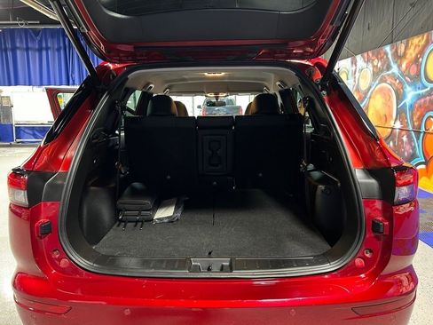 Used 2023 Mitsubishi Outlander SE image 19