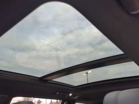 Used 2018 Land Rover Range Rover Long Wheelbase Supercharged image 19