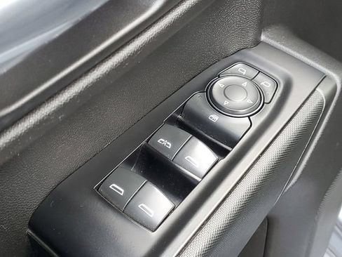 Used 2019 Chevrolet Silverado 1500 Custom w/ Custom Convenience Package AWD/4WD image 10